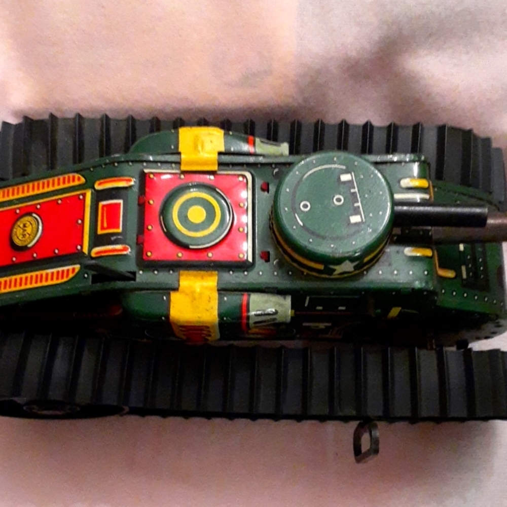 Vintage 1940's Toy Marx Fighting Tin Tank Litho Wind Up Army